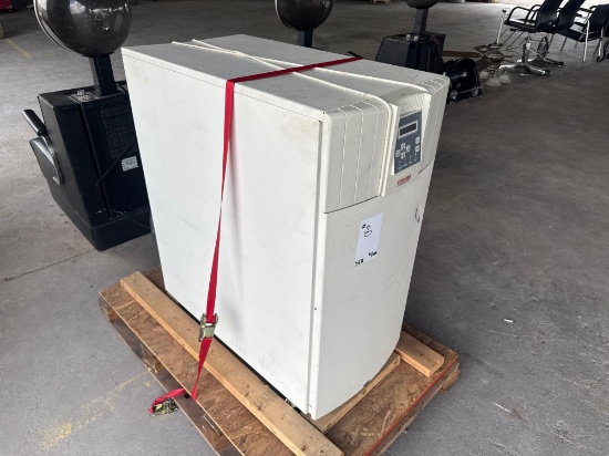 (1) Toshiba 1600EP Series Uninterruptible Power Supply (UPS)