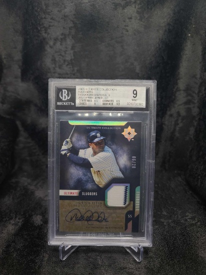 2005 UPPER DECK - ULTIMATE COLLECTION SLUGGERS AUTO. DEREK JETER JSY (#06/20)