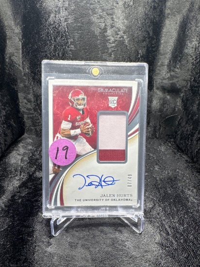 2020 PANINI IMMACULATE COLLECTION COLLEGIATE - AUTO. JALEN HURTS ROOKIE (#07/49)