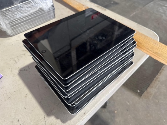Group of (17) Apple iPads
