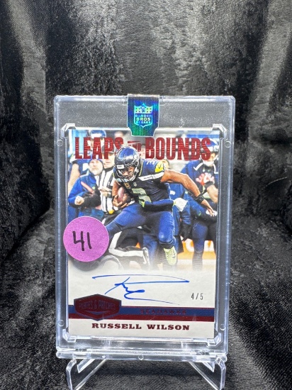 2019 PANINI PLATES & PATCHES FOOTBALL - LEAPS AND BOUNDS AUTO. RUSSELL WILSON (#04/05)