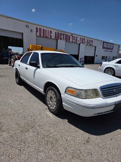 2004 Ford Crown Victoria Passenger Car,
