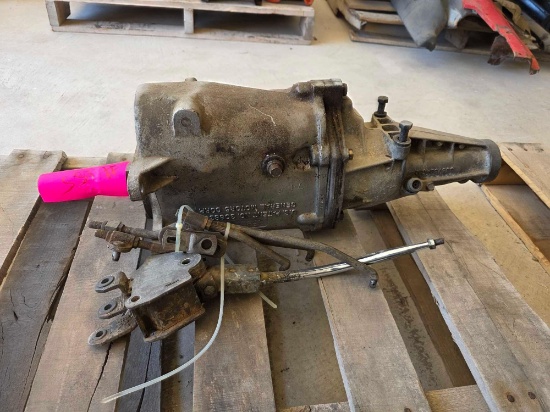 GM Muncie 4-speed manual transmission
