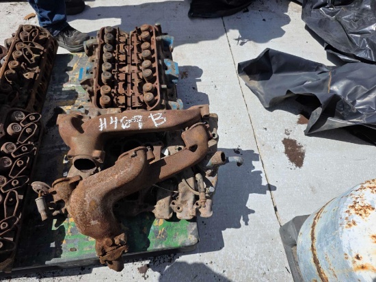 Vintage V8 Engine Cylinder Heads, Valve Springs, Exhaust Manifold, Engines