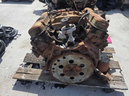 Vintage 1967 Pontiac GTO V8 Engine w/Intake, Distributor & Flywheel