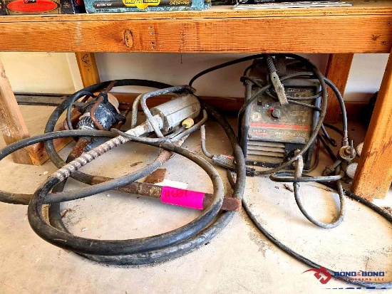 Lincoln Weld-Pak 100 Compact Wire-Feed Welder w/Leads