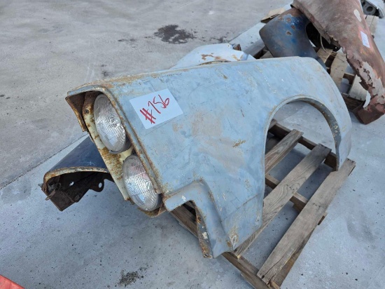 Pair of Vintage Automotive Front Fenders with Light Assemblies Project Lot