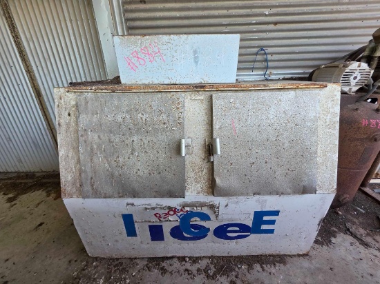 Outdoor Bagged Ice Storage Freezer