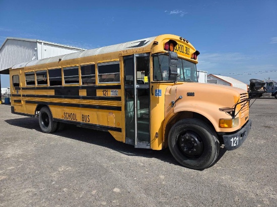 1999 International 3800 Bus