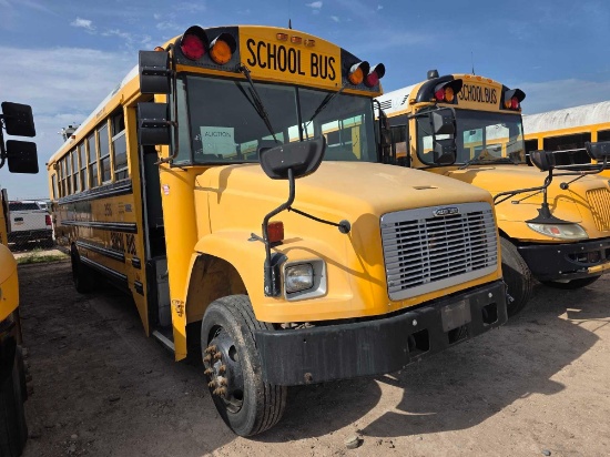 2004 Freightliner FS65 Chassis Bus