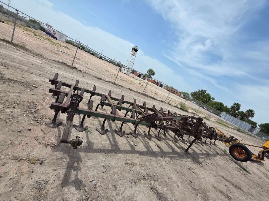 John Deere 1100 Field Cultivator