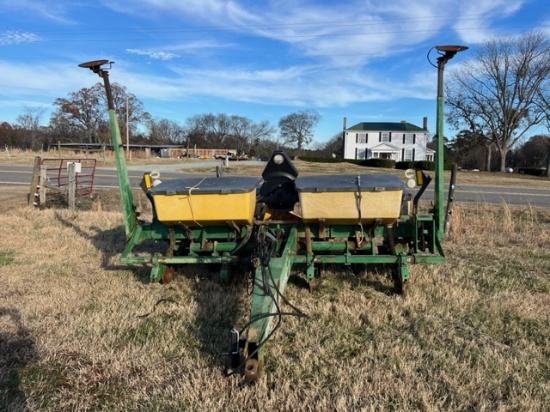 JD 7200 4-ROW PLANTER, FERT HOPPERS, 38" ROWS