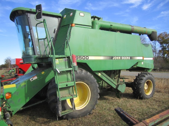JD 9500 COMBINE 4 X 4, DSL, HYDRO TRANS, 4530 ENGINE HRS, 3190 SEP HRS, SN: H09500X637082