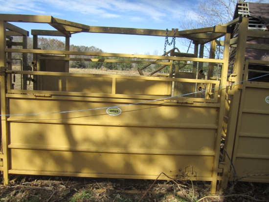 SIOUX STEEL CO. 8’ SWEEP TUB, 8’ ALLEYWAY, WALKBOARD, ALLEYCONTROL GATE (USED VERY LITTLE)