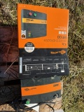 GALLAGHER M1100 FENCE BOX IN BOX BUT USED