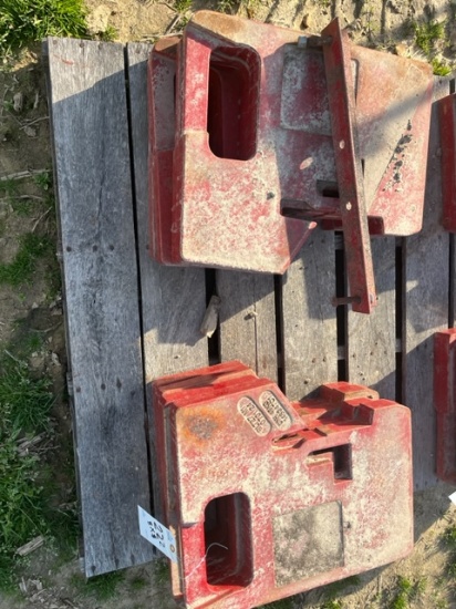 IH WEIGHTS 8 x $