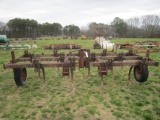 IH 13-TINE CHISEL PLOW