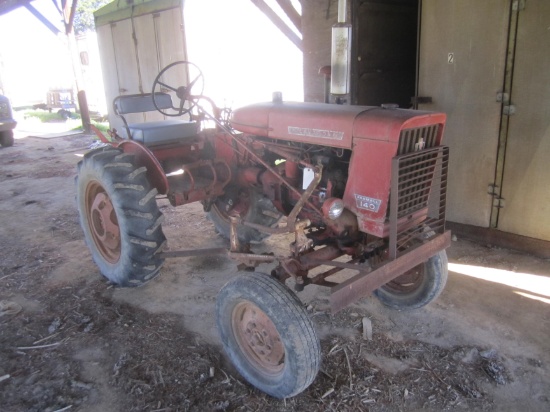 IH 140 WITH CULTIVATORS SN:47504JKK