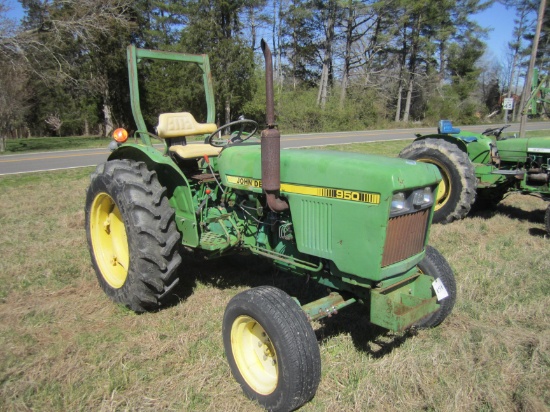 JD 950 TRACTOR, DSL, NEW REAR RUBBER, 3285 HOURS