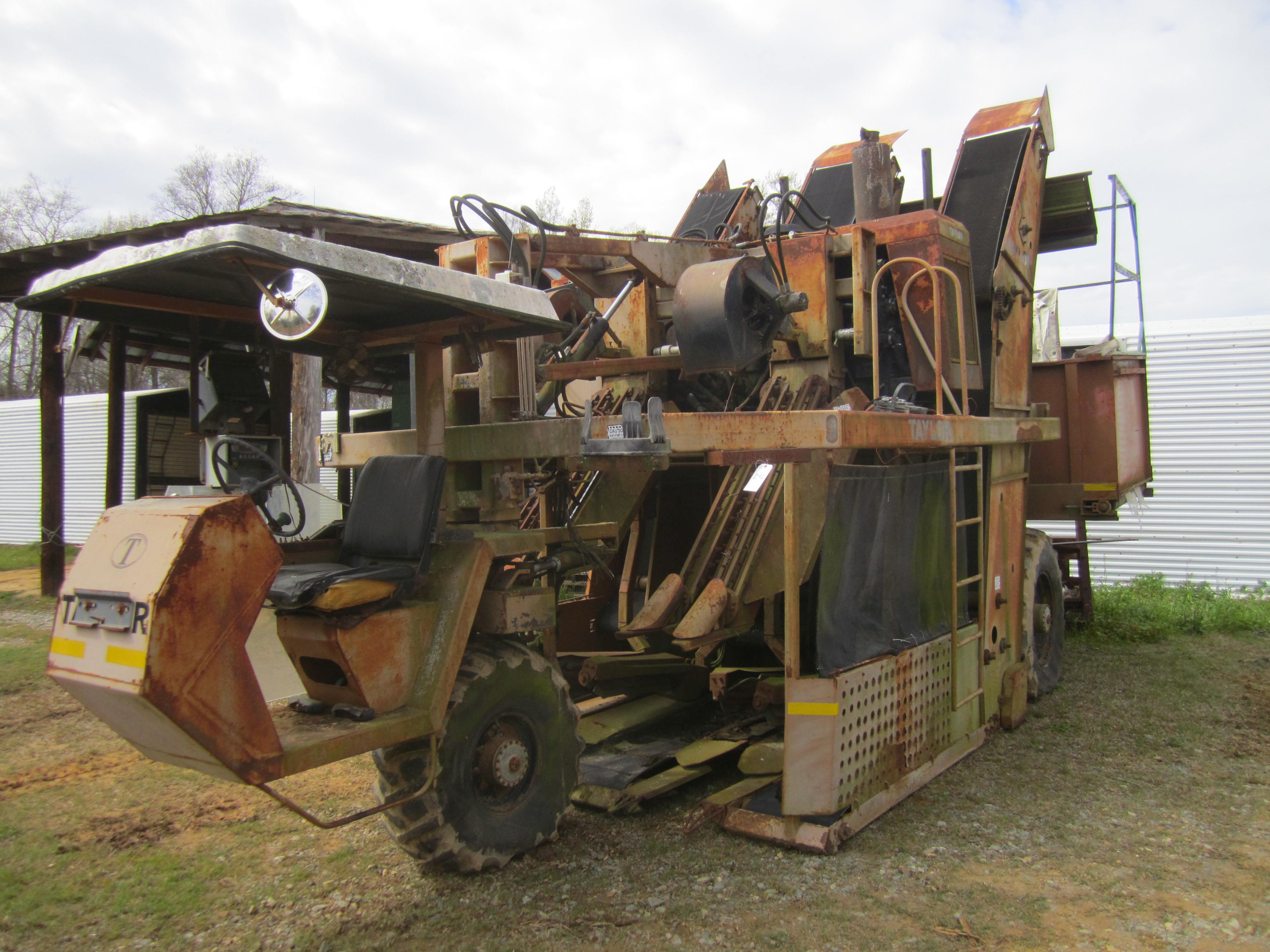 TAYLOR 2-ROW TOBACCO HARVESTER WITH GRANVILLE
