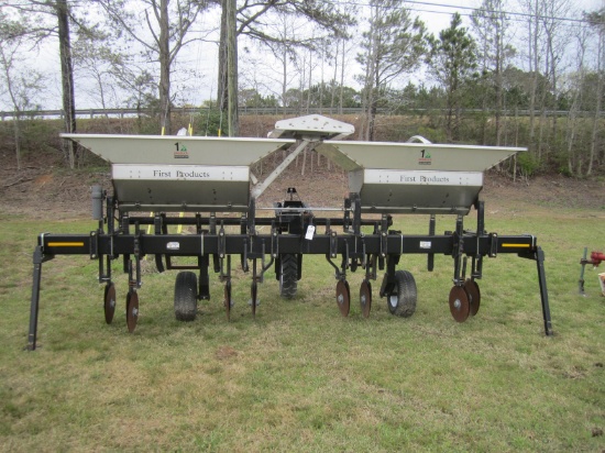 FIRST PRODUCTS 4-ROW FERTILIZER APPLICATOR, 46" ROW (NICE)