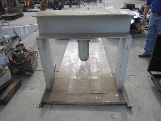 30 TON HYDRAULIC FLOOR JACK TESTER