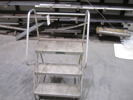 ROLLING METAL STEP LADDER