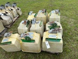 10 JD INSECTICIDE HOPPERS