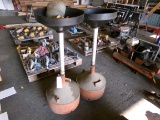 2 OIL CANS