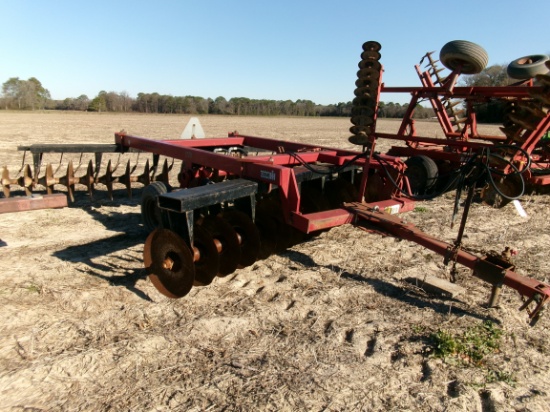 CASE-IH 770 32-BLADE OFFSET DISC, 10 ½” SPACING