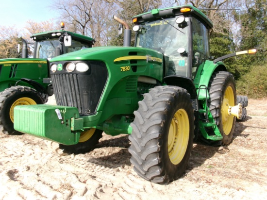 JD 7830 CAB, MFWD, DSL, POWER QUAD TRANS, LEFT HAND REVERSER, 3 SETS REMOTES, DUALS, 5612 HRS, SN: R