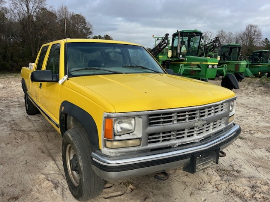 1999 CHEVROLET 3500 CREW CAB AUTO TRANS 4 x 4 158K MILES