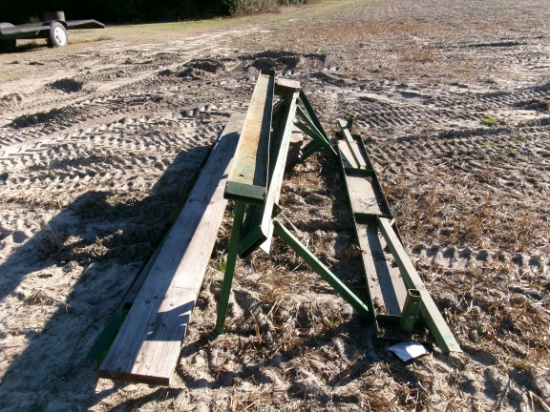BOX UNLOADING RAIL SYSTEM