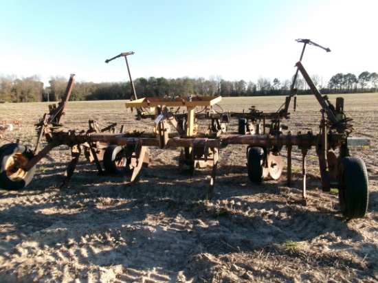 KMC 4 ROW RIPPER BEDDER
