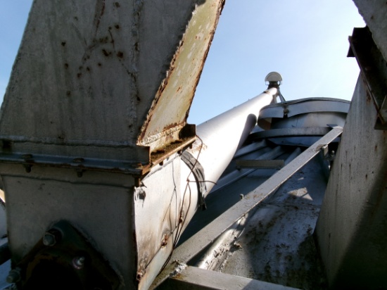 BAZOOKA 6” CROSSOVER AUGER, APPX 30’, MOTOR