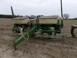 JD 7000 4-ROW PLANTER