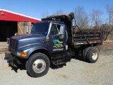 1995 IH 4700 SINGLE AXLE DUMP TRUCK, DT408 DSL ENGINE, 6-SPD TRANS, 9’ DUMP, AIR BRAKES, 364,063 MIL