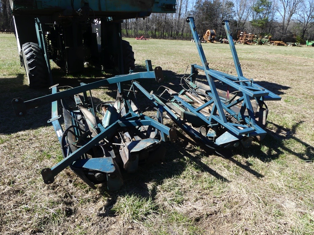 POWELL 2-ROW TOBACCO HARVESTER, 4 WHEEL, SHEPPARD
