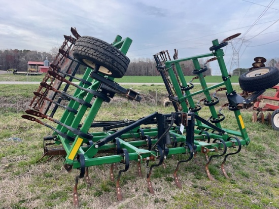 UNVERFERTH FIELD CULTIVATOR