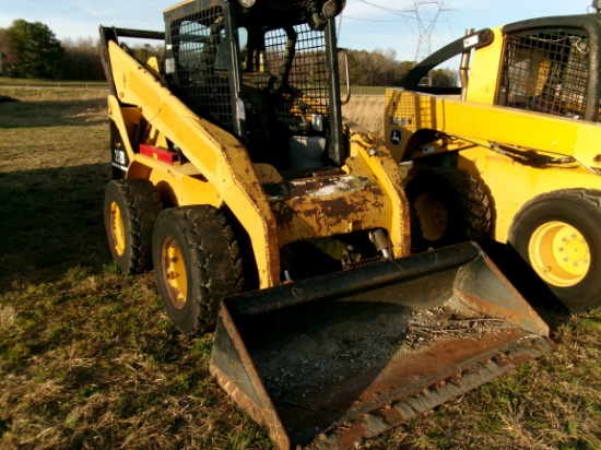 CAT 252B SKID STEER