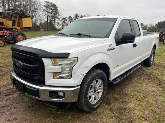 2016 FORD F150 4 x 4 AUTO TRANS 145K MILES