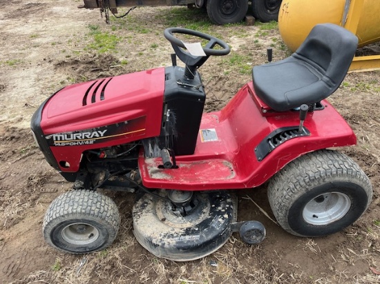 MURRAY LAWN MOWER RUNS AND DRIVES