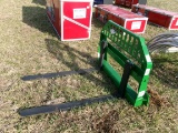 NEW JD PALLET FORK