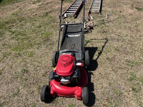 TROY BILT PUSH MOWER RUNS