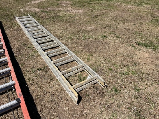ALUMINUM LADDER
