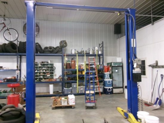 10,000LB HYDROLIC CAR LIFT