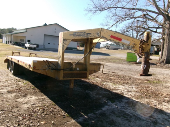 2001 MILLENNIUM 24’ GOOSENECK TRAILER, 5’ DOVE, STEEL RAMPS, DUAL TANDEM AXLE