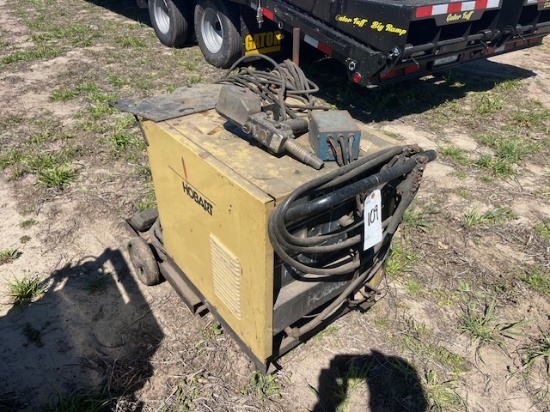 HOBART FABSTAR 4030 WELDER