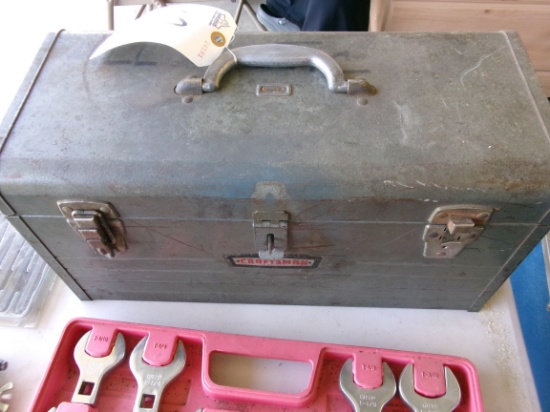 METAL TOOL BOX WITH TOOLS