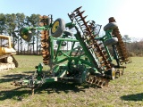 JD 2623 92-BLADE WING FOLD DISC, 33’ 7”, ROLLING BASKETS, 9” SPACING